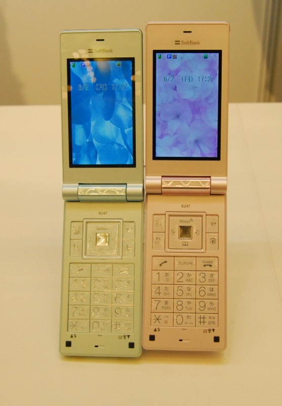 スペックよりも「世界観」——ソフトバンク夏モデルは12機種中8機種が女性向け