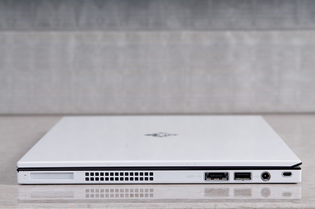 HP、MacBook Air並みの超薄型ノート「Voodoo ENVY 133」