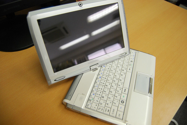 工人舎、Atom搭載ミニノートPC——世界初のGPS搭載モデルも