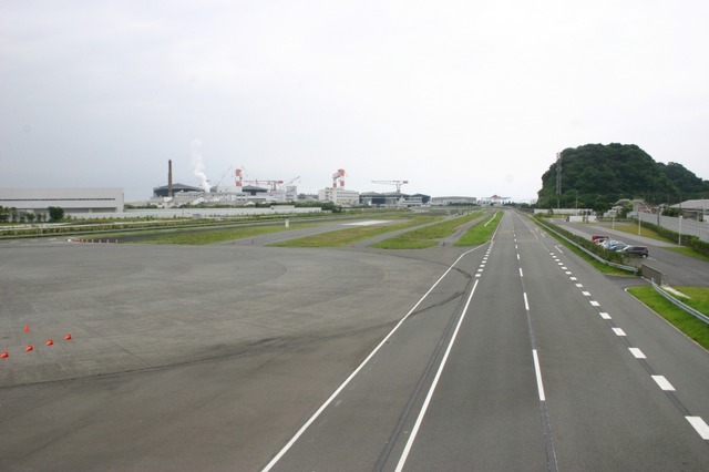 日産テストコースを体験——追浜「GRANDRIVE」フォトレポート