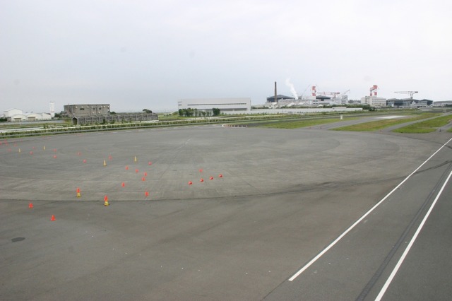 日産テストコースを体験——追浜「GRANDRIVE」フォトレポート