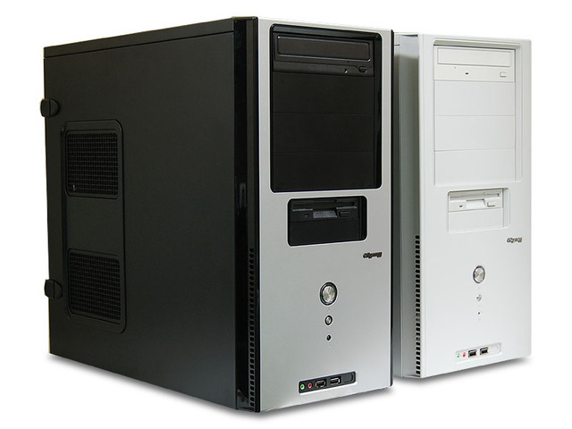 「P45」チップセット搭載のBTOデスクトップPC——発送費用無料キャンペーンも実施