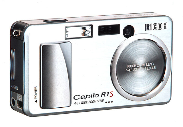 リコー、4.8倍ワイドズームデジカメ「Caplio R1」に業務用機能を追加したモデル
