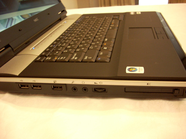 NEC、ノートPC「LaVie」のJ/Cシリーズに2008年秋冬モデル