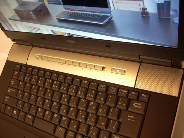 NEC、ノートPC「LaVie」のJ/Cシリーズに2008年秋冬モデル