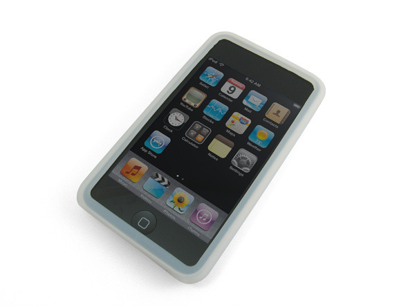 レイ・アウト、シリコンジャケット、USB接続型ACアダプタなど第2世代iPod touch用スターティングセット