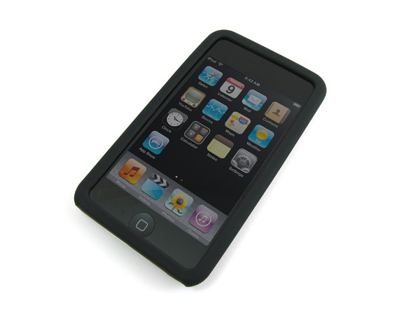 レイ・アウト、シリコンジャケット、USB接続型ACアダプタなど第2世代iPod touch用スターティングセット
