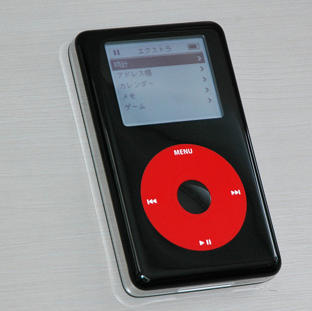 アップル、報道関係者向けに「iPod Photo」説明会を開催　「U2」のCM出演料はなんと“無料”