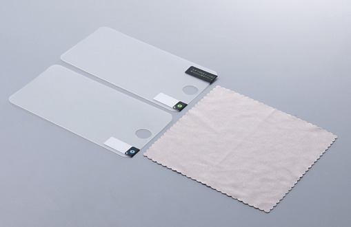 5色カラバリの第2世代iPod touch用のシリコンケース——実売1,480円