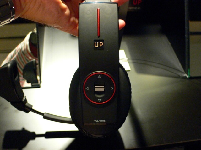 映像ソリューションの入力から出力までを揃える——ニコンがヘッドマウントディスプレイ型AV製品