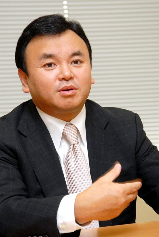 【特集・SaaS】ビジネスボリュームは100倍に伸びる——セールスフォース・ドットコム代表取締役社長 宇陀栄次氏