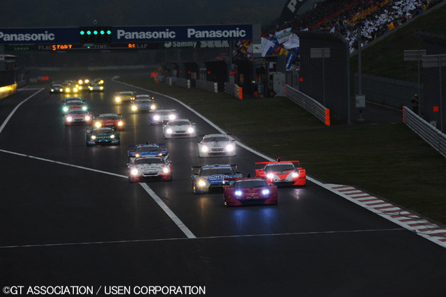熾烈なチャンピオン争いや“初音ミク痛車”も〜「SUPER GT」最終戦