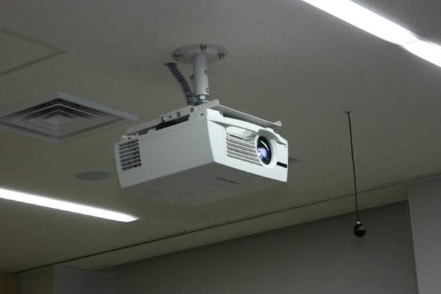 真のテレプレゼンスを体験——ポリコム カスタマーブリーフィングセンター