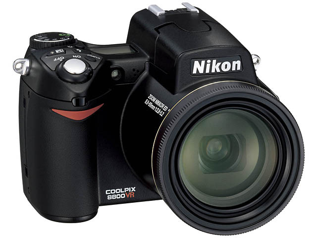 ニコン、最上位コンパクトデジカメ「COOLPIX8800」のファームウェアをアップ