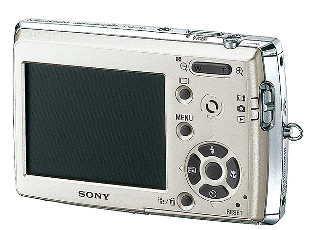 ソニー、4色のカラーバリエーションを揃えた薄型デジカメ「サイバーショット DSC-T33」