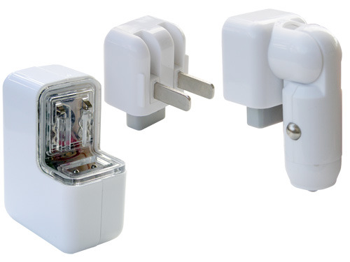 コンセントから2台のiPodや携帯電話を充電・給電できる変換アダプタ——シガーソケットでも使用可能