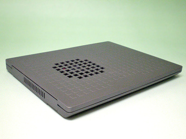 HDDと光学ドライブをスマートに外付けできるミニノートPC用ドッキングキットなど2シリーズ