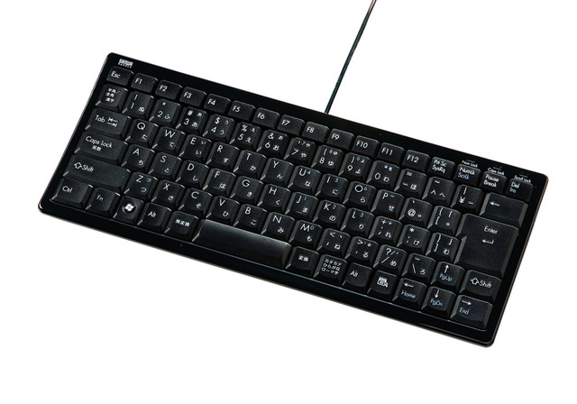 サンワサプライ、USBポートを2つ内蔵するコンパクトサイズのUSB接続キーボード