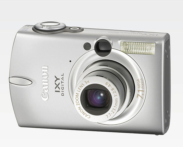 キヤノン、「IXY DIGITAL 600」や「PowerShot A520」などコンパクトデジカメ4機種を一挙発売