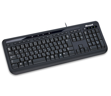 マイクロソフト、滑らかなカーブ形状のキー配列採用の薄型ワイヤレスキーボードなど3製品