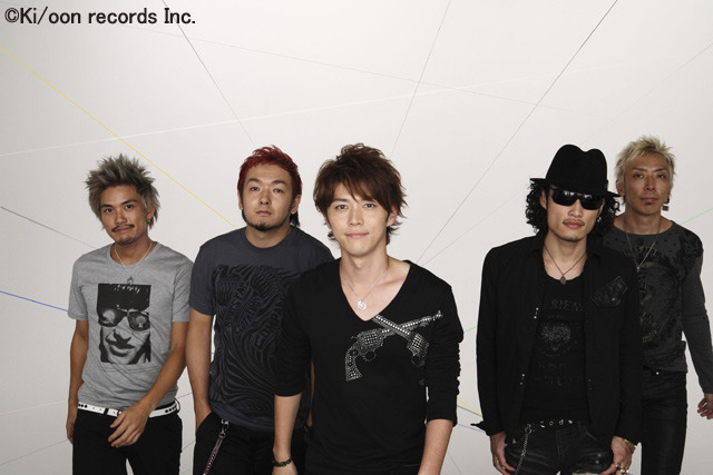 まだまだ疾走中！　FLOWの魅力が詰まった全19曲の大特集