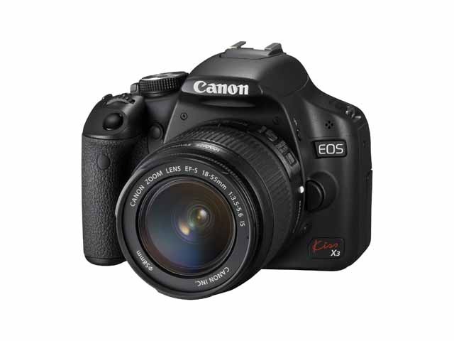 キヤノン、フルHDの動画録画も可能な「EOS Kiss DIGITAL」新モデル