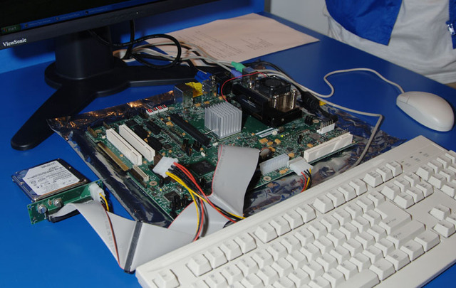 【IDF Japan 2005】インテルの開発者向けイベント「IDF Japan 2005」開幕
