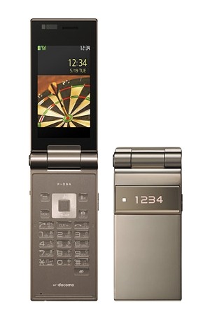 NTTドコモ、Android搭載など夏モデル18機種を発表!堀北真希らCM出演者も登場