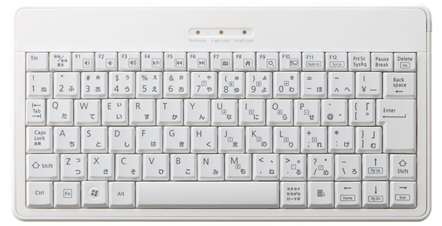 エレコム、省スペースを実現する超コンパクトフルキーボード——10種類のファンクションキーを装備