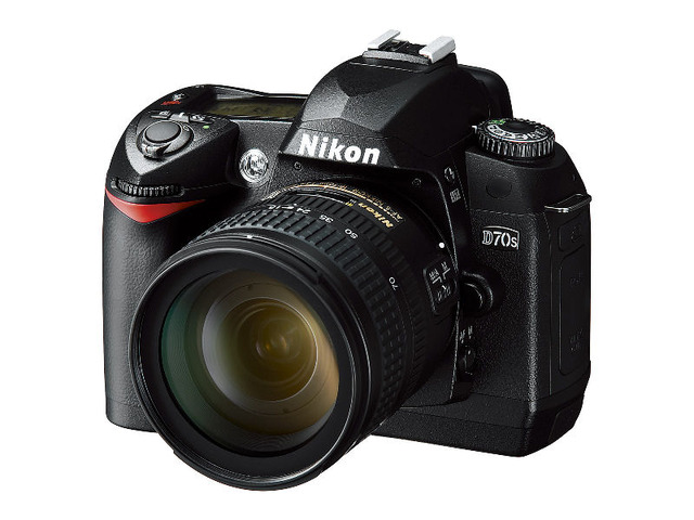ニコン、D70のマイナーバージョンアップモデル「D70s」を4/27に発売