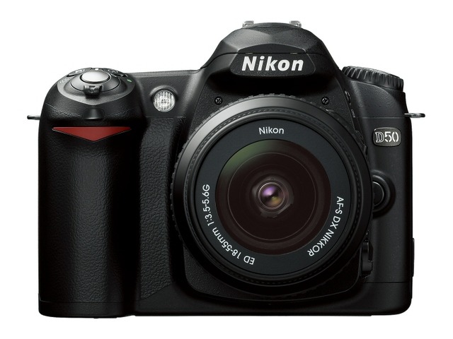 ニコン、一眼レフデジタルカメラのエントリーモデル「D50」を6月に発売