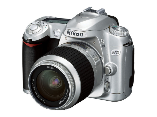 ニコン、一眼レフデジタルカメラのエントリーモデル「D50」を6月に発売