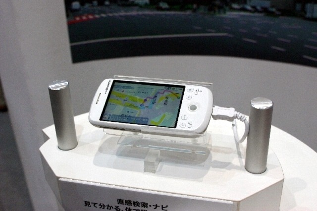 【WIRELESS JAPAN 2009 Vol.3】ドコモの触力覚メディア、直感検索・ナビを体感する