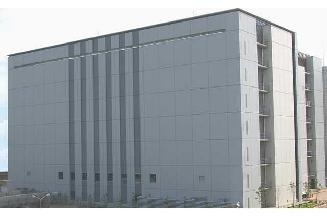 日立の環境配慮型＆クラウド対応DCが横浜に誕生——グリーンITを加速