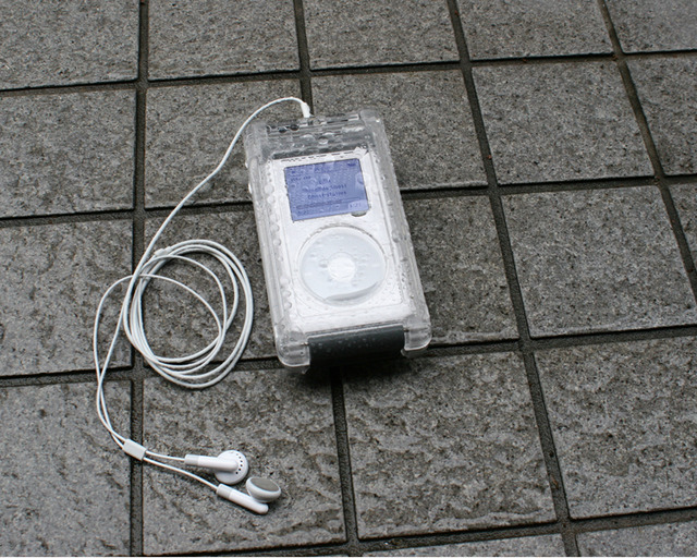フォーカルポイントコンピュータ、iPodを水や衝撃から守るプロテクトケースを発売