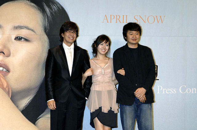 ぺ・ヨンジュンら「四月の雪」の舞台裏を語る＜前編＞