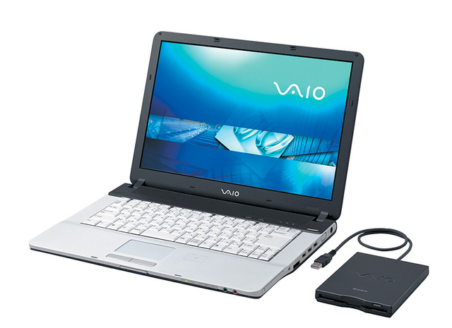 ソニー、個人向けVAIOノートの2005年秋モデル