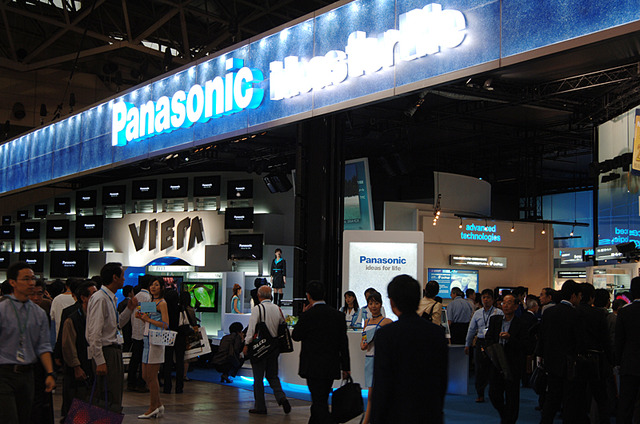 【CEATEC 2005】松下、フルHDプラズマTVから電力線高速ネットワーク「HD-PLC」まで