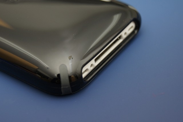 カラフルなiPhone用ケース「CandyShellシリーズ」
