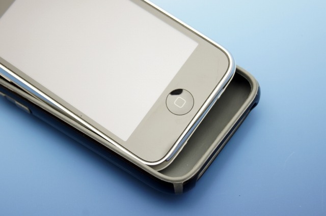 カラフルなiPhone用ケース「CandyShellシリーズ」