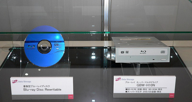 【CEATEC 2005】日立、55型フルHDプラズマやBDドライブ、ワンセグチューナーを参考出品
