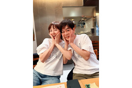渡辺満里奈、夫・名倉潤と偶然ペアルック！仲良し2ショットに反響