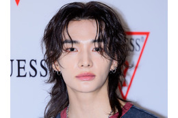 「どういう髪型!?」Stray Kids・ヒョンジン、サイド刈り上げで大胆イメチェン！ワイルドな姿に反響