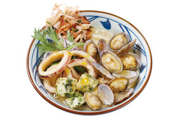丸亀製麺、夏の新定番『冷たーい旨塩うどん』が21日より登場！今年は海鮮＆ねばとろの新作2品も