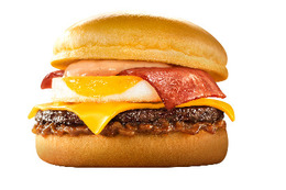 マクドナルド、今年の「月見」全8種を発表！新作「炙り牛すき焼き風月見」など9月2日登場