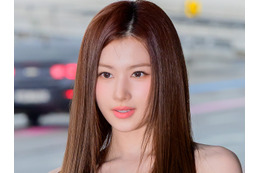 ボリューミーでふわふわ…TWICE・サナ、迫力満点の黒ワンピ姿で漂う色香「助かるほんまに」