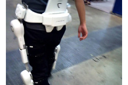 脚力・歩行機能をサポートする自律動作支援ロボット「HAL」