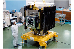 NEC、米国での人工衛星向けイオンエンジン動作試験に成功