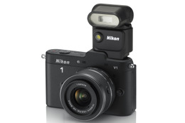 ニコン、新デジカメ「Nikon 1」専用アクセサリ……外付けライトやGPSユニット