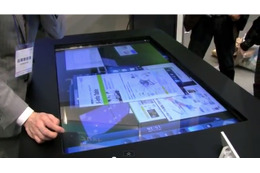 【NEC iEXPO 2011（vol.7）】超巨大！ 机一面がディスプレイの52インチタブレット「X-info Table」  